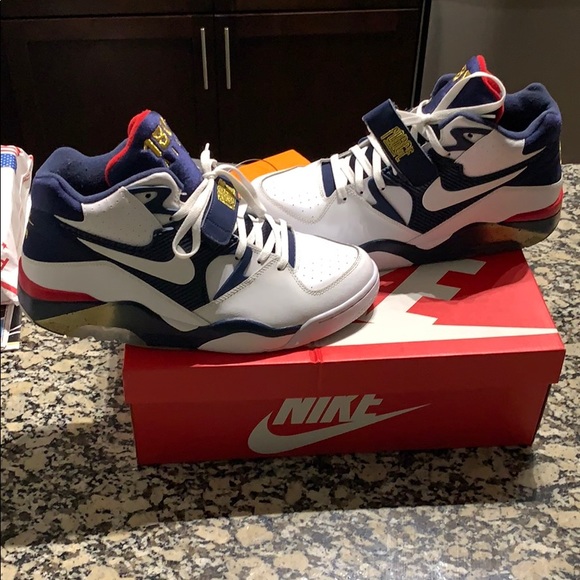 Charles Barkley Olympic 180 - Picture 3 of 6